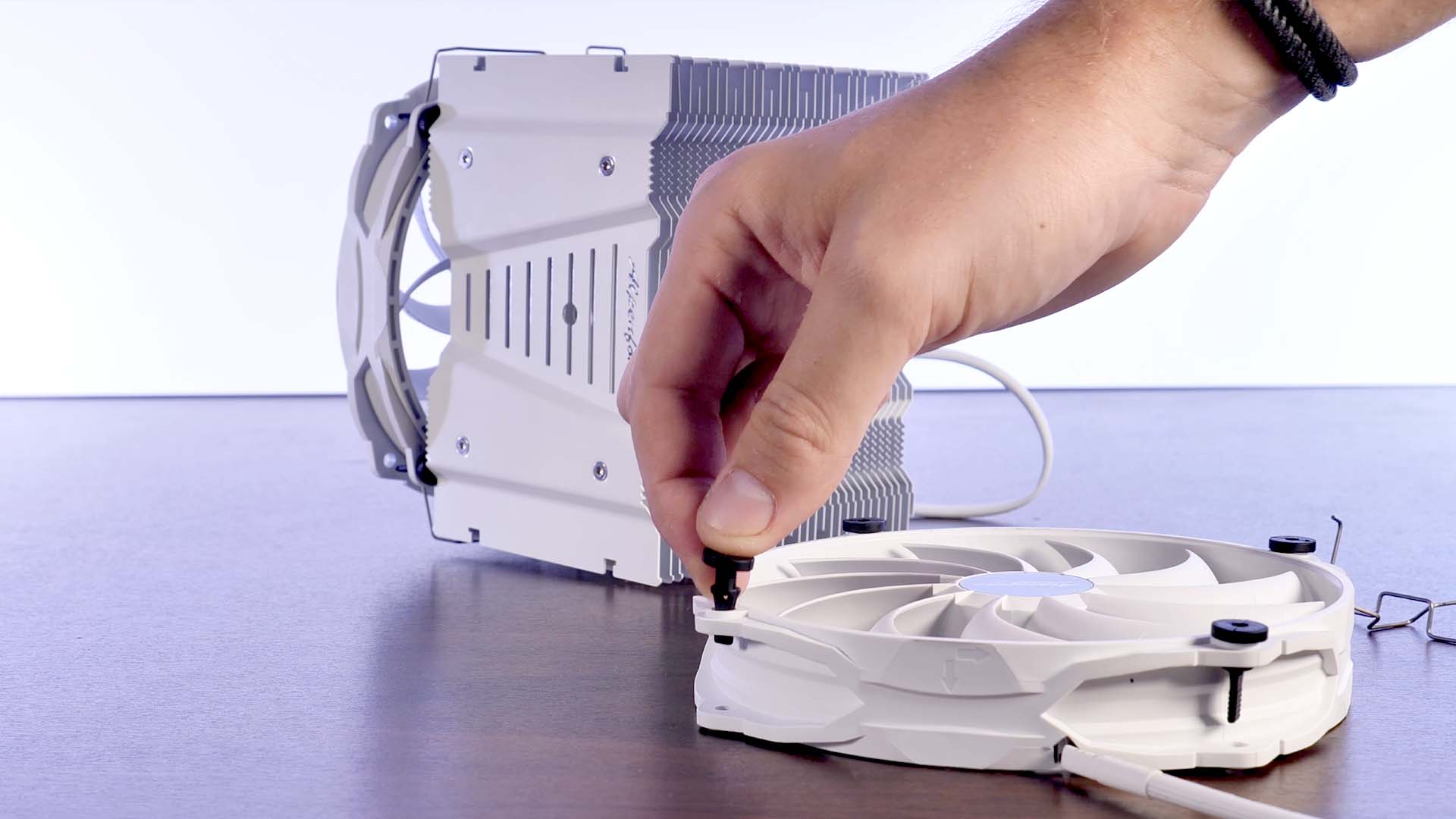 alpenfoehn-broken-3-fans-mounting