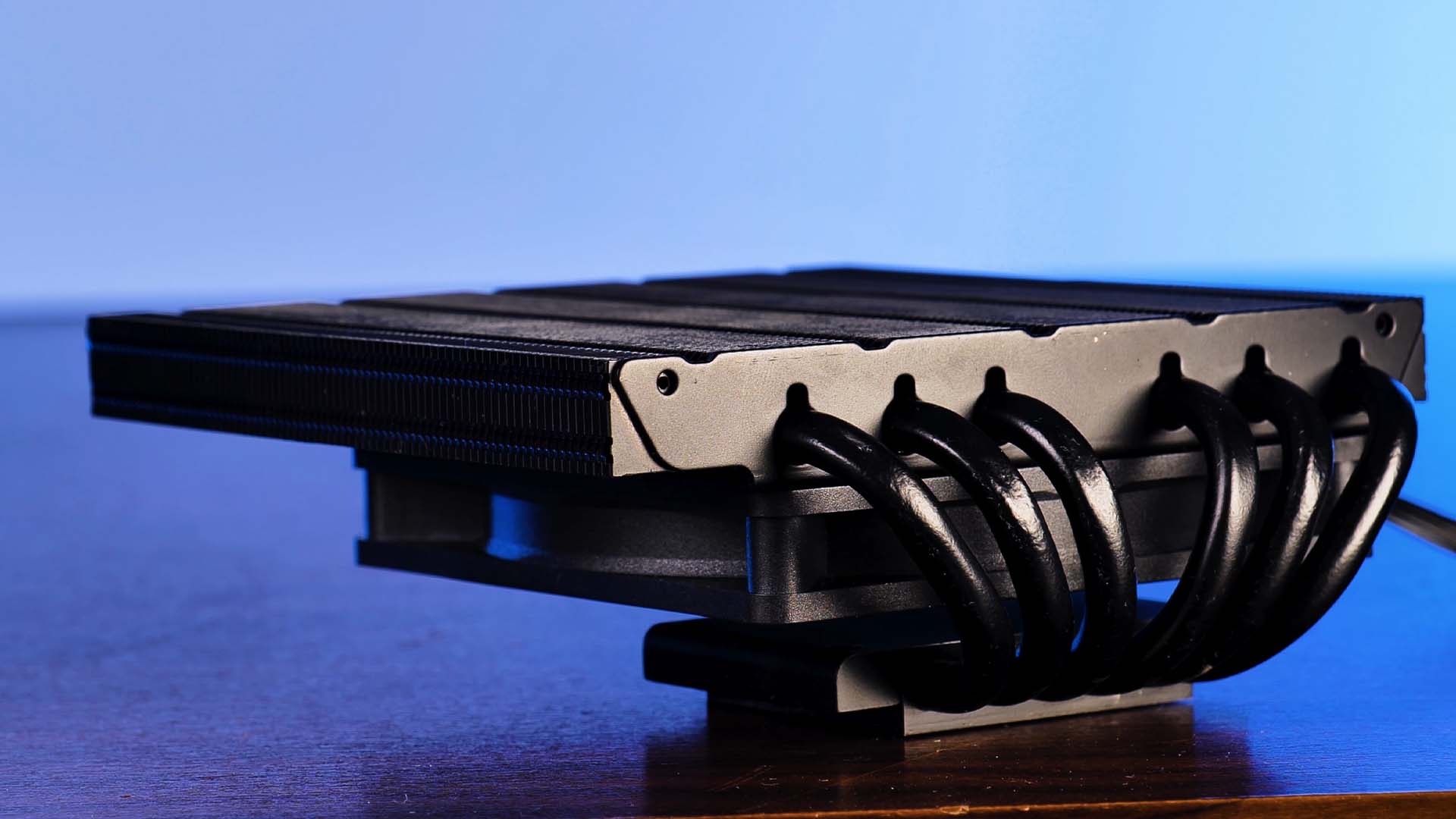 alpenfohn-blac-ridge-design3