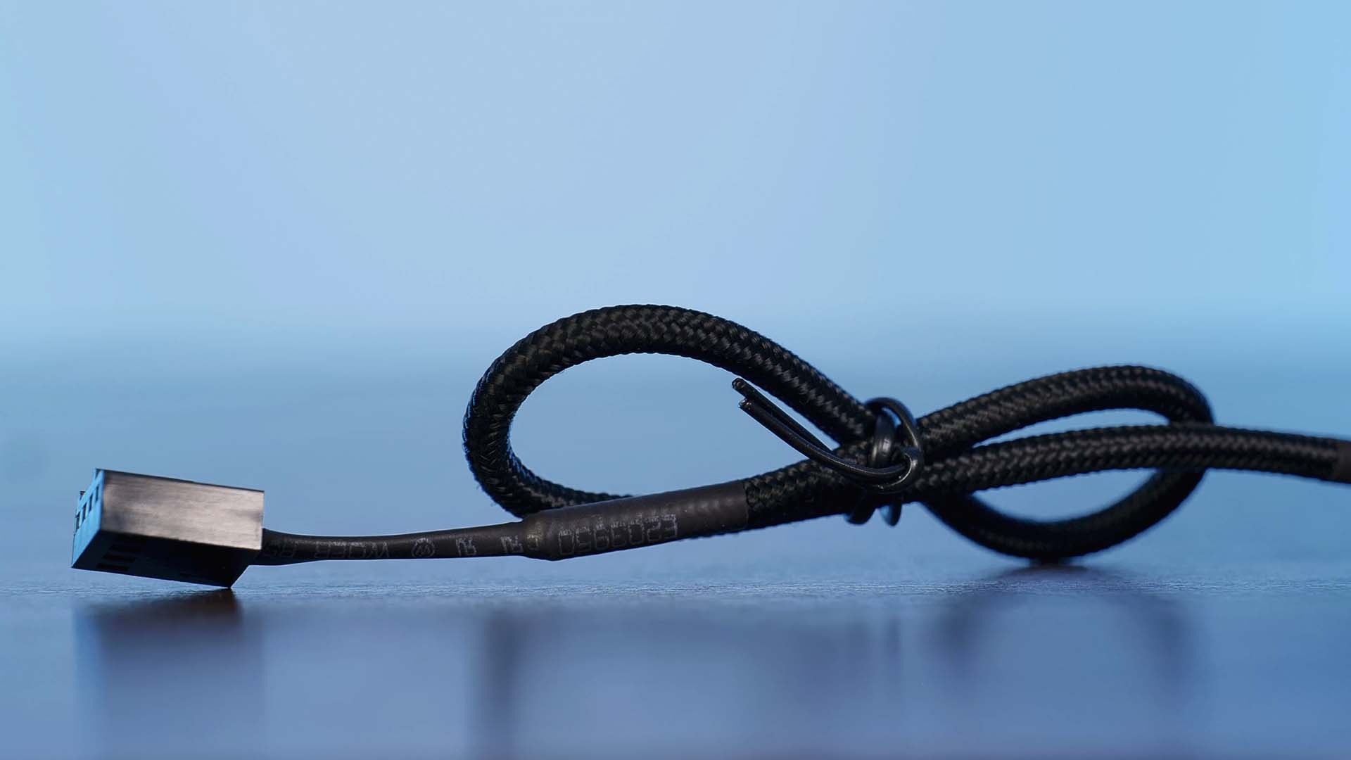 cooler-master-mobius-120-cable