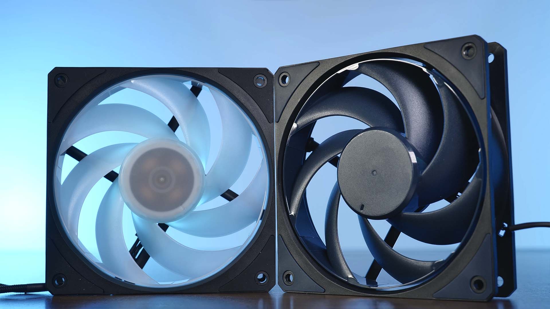 cooler-master-mobius-120-design6