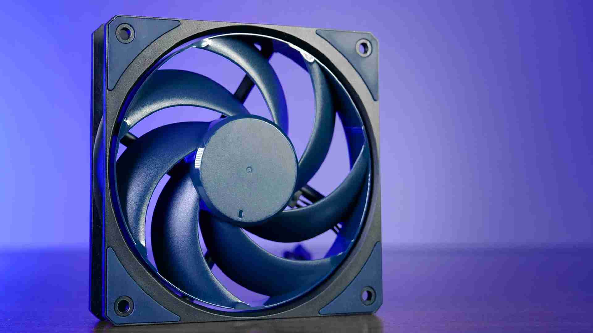 Cooler Master Mobius 120 Review