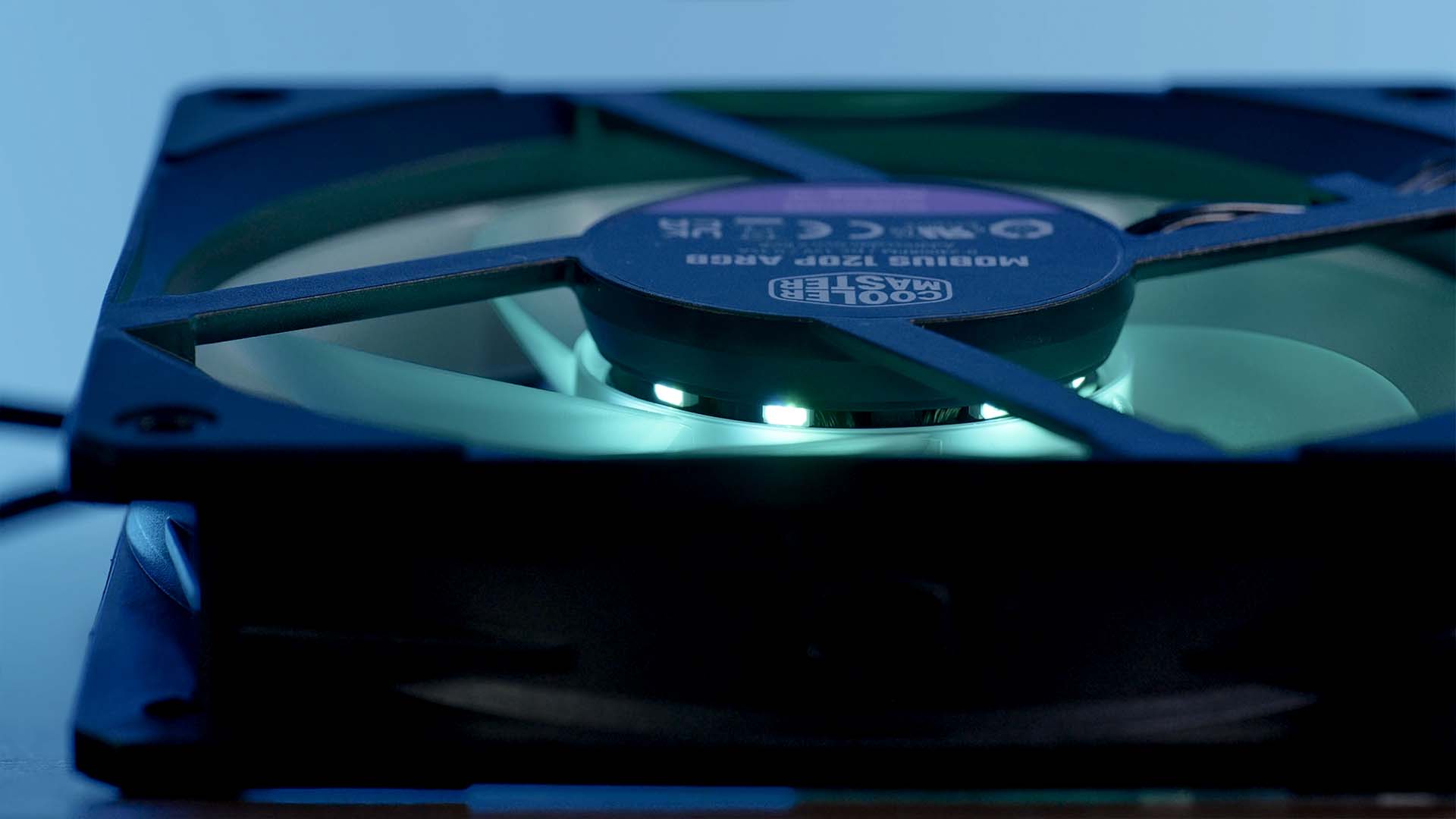 cooler-master-mobius-120P-design5