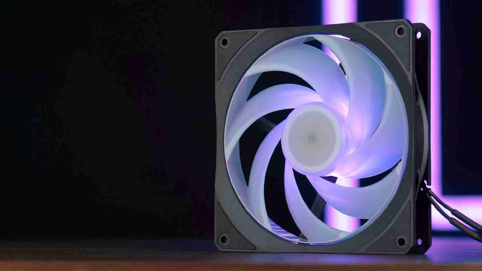 Cooler Master Mobius 140P Review