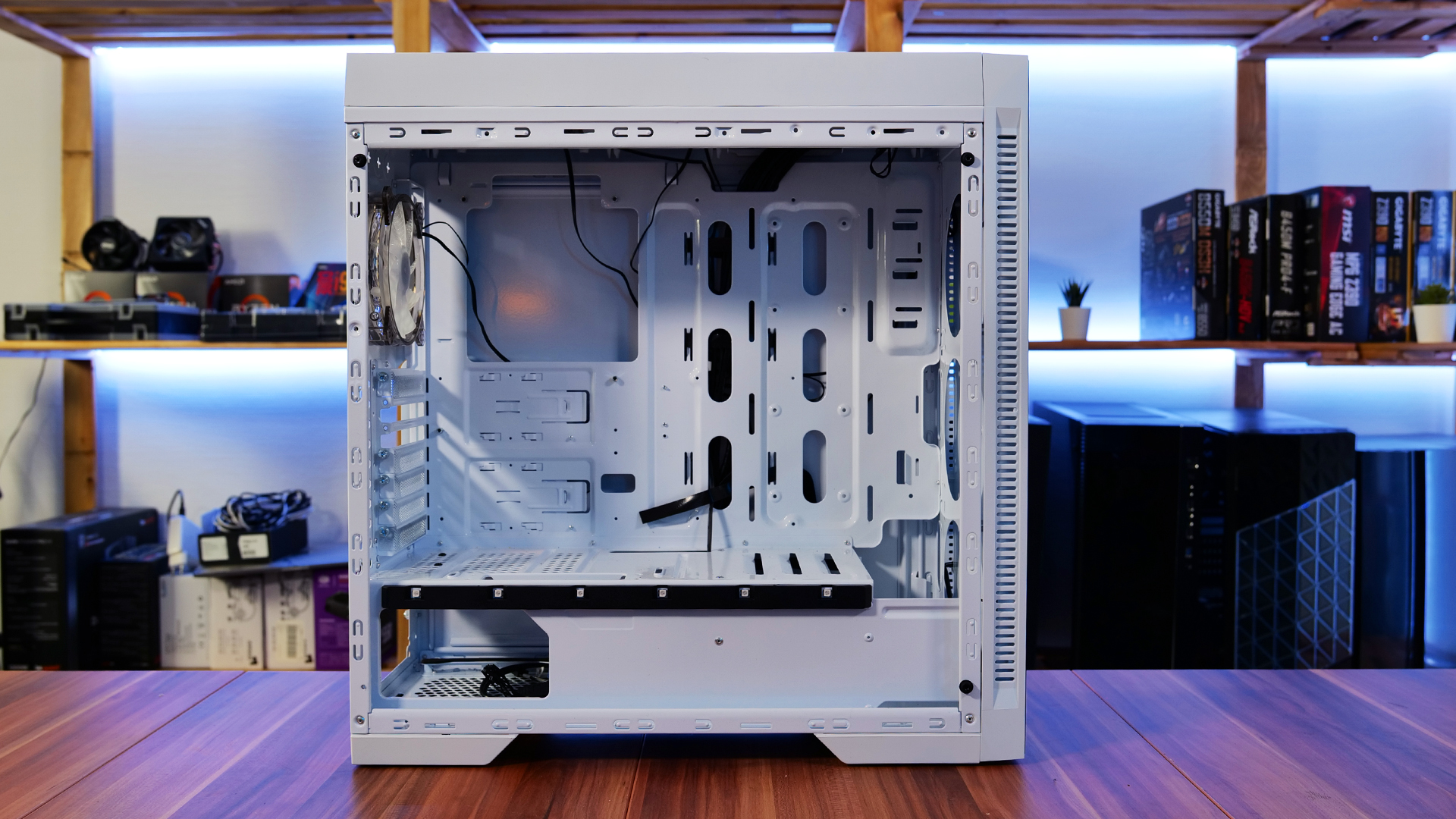 inter-tech-x908-infini2-inside