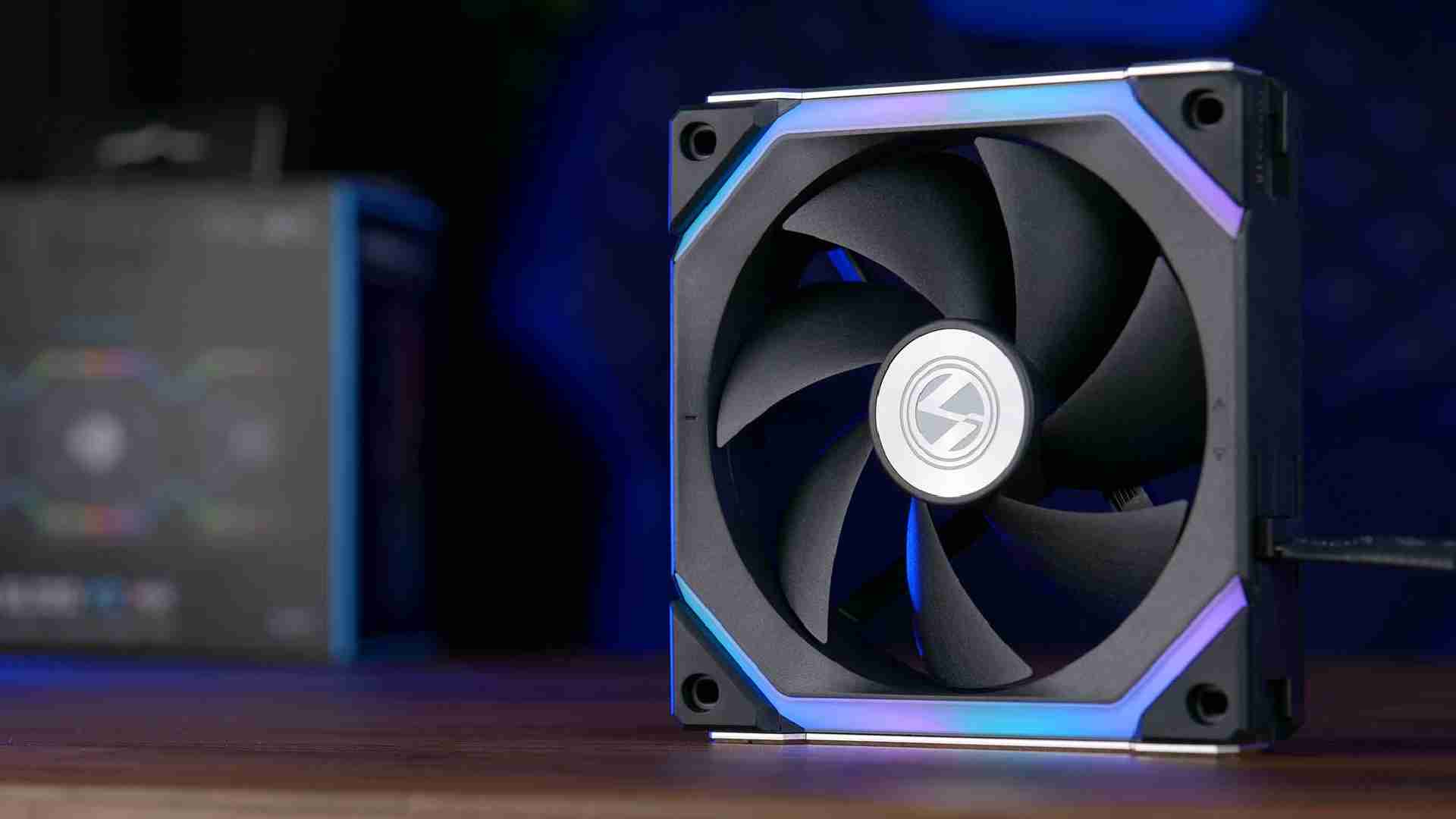 Lian Li Uni SL120 V2 Review