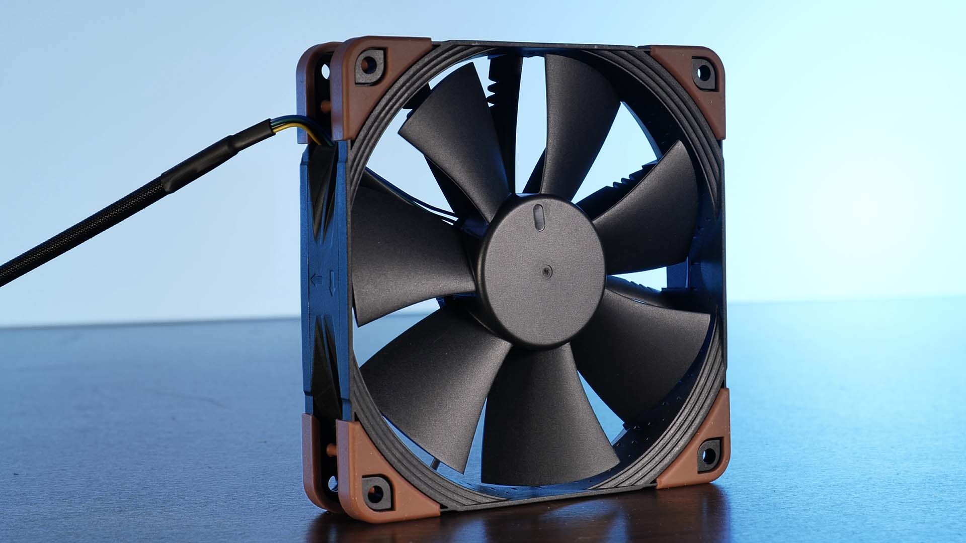 noctua-industrial-a14-design8