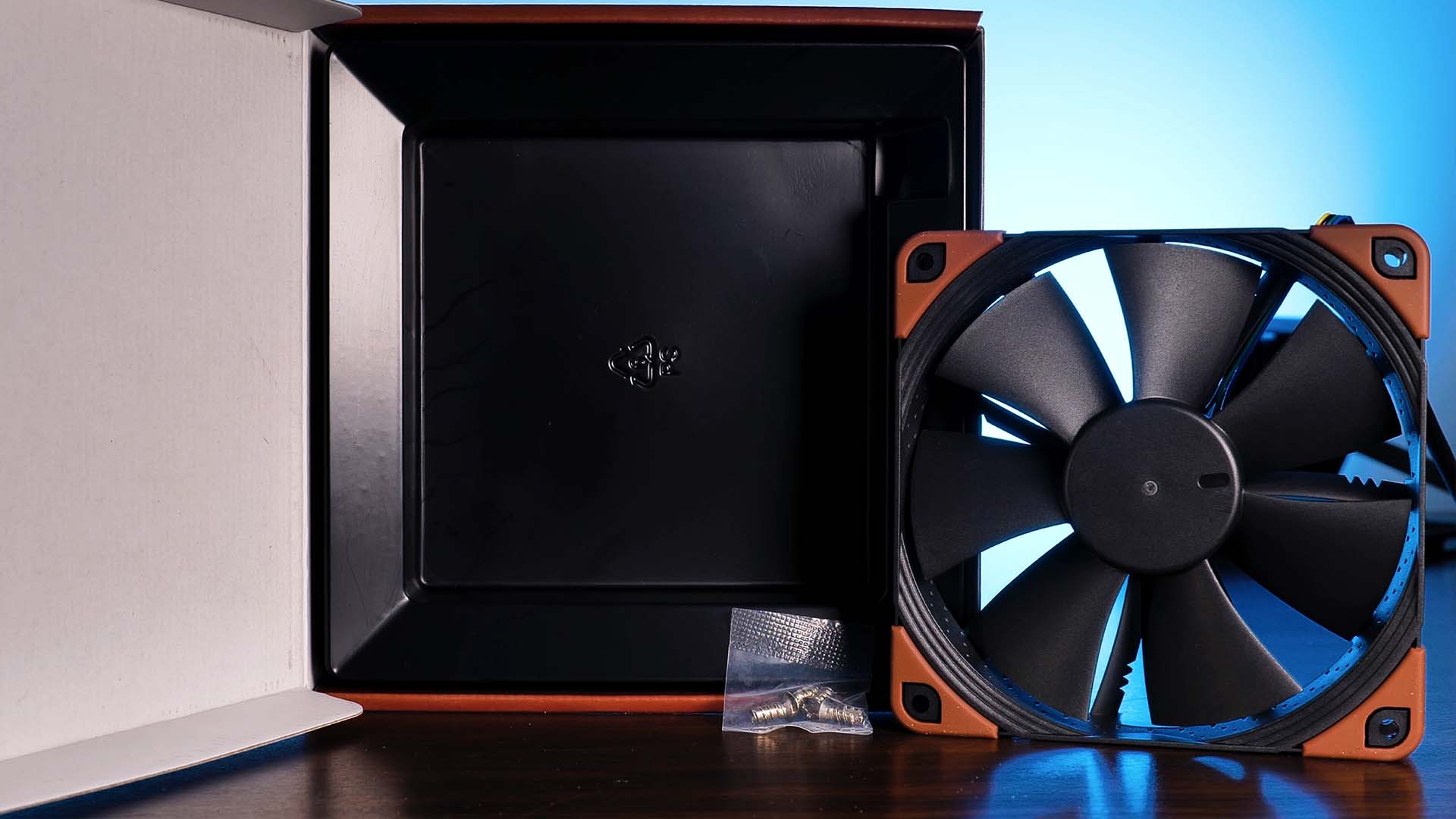 noctua-industrialppc-3000-unboxed