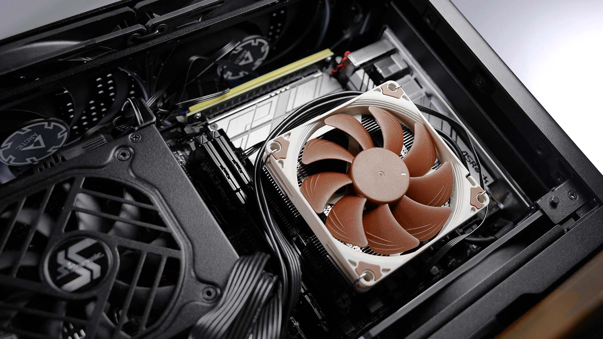 nouvolo-steck-2-cable-management