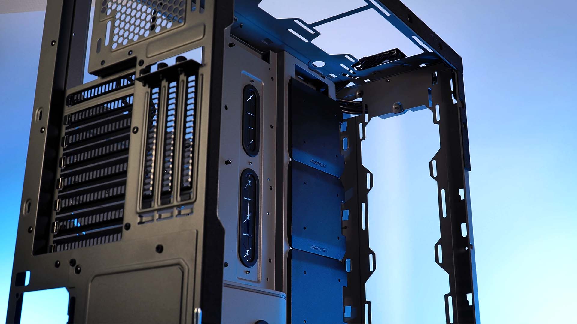 phanteks-enthoo-719-front-fans
