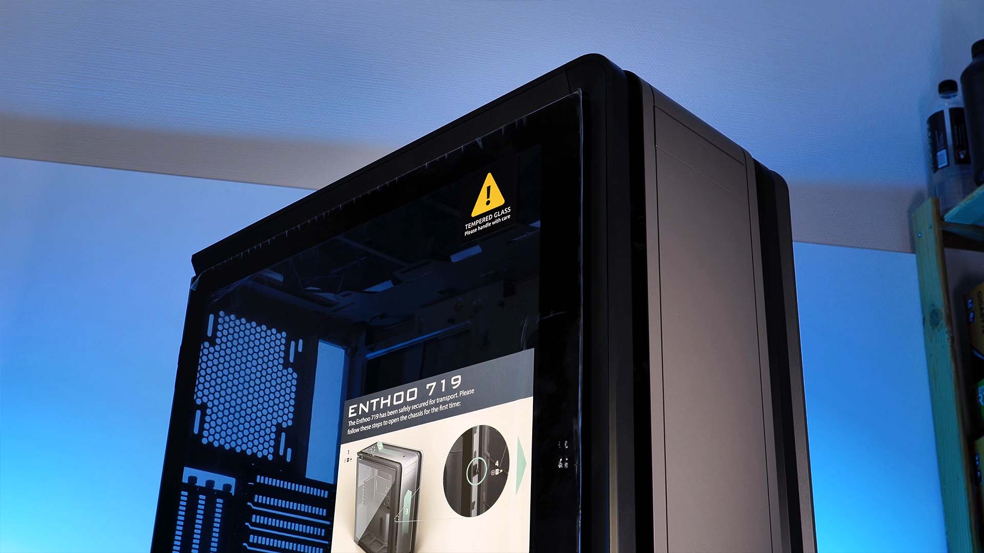 phanteks-enthoo-719-unboxed