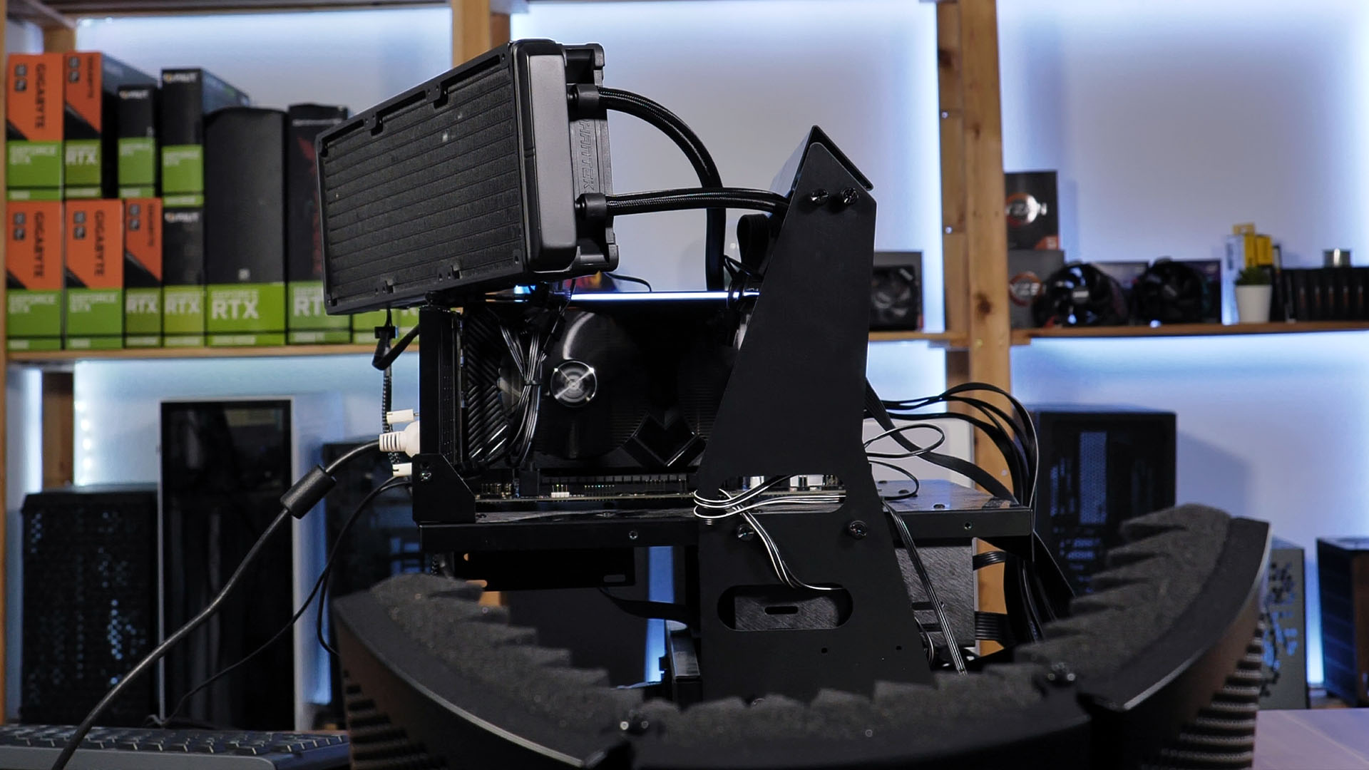 phanteks-glacier-one-bench