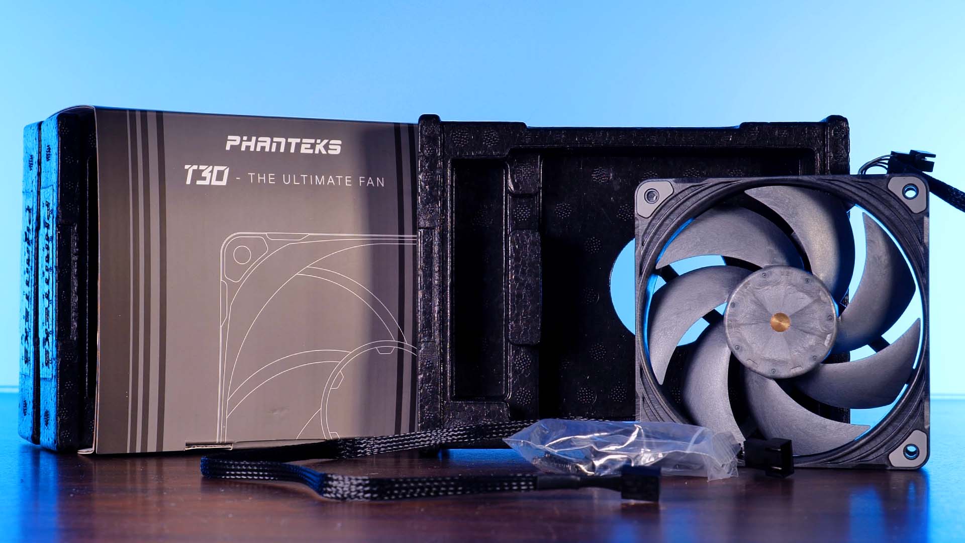 phanteks-t30-design