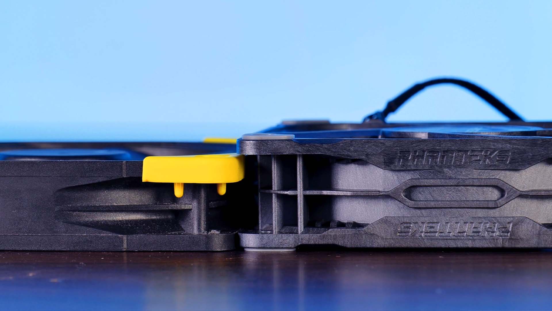 phanteks-t30-thickness