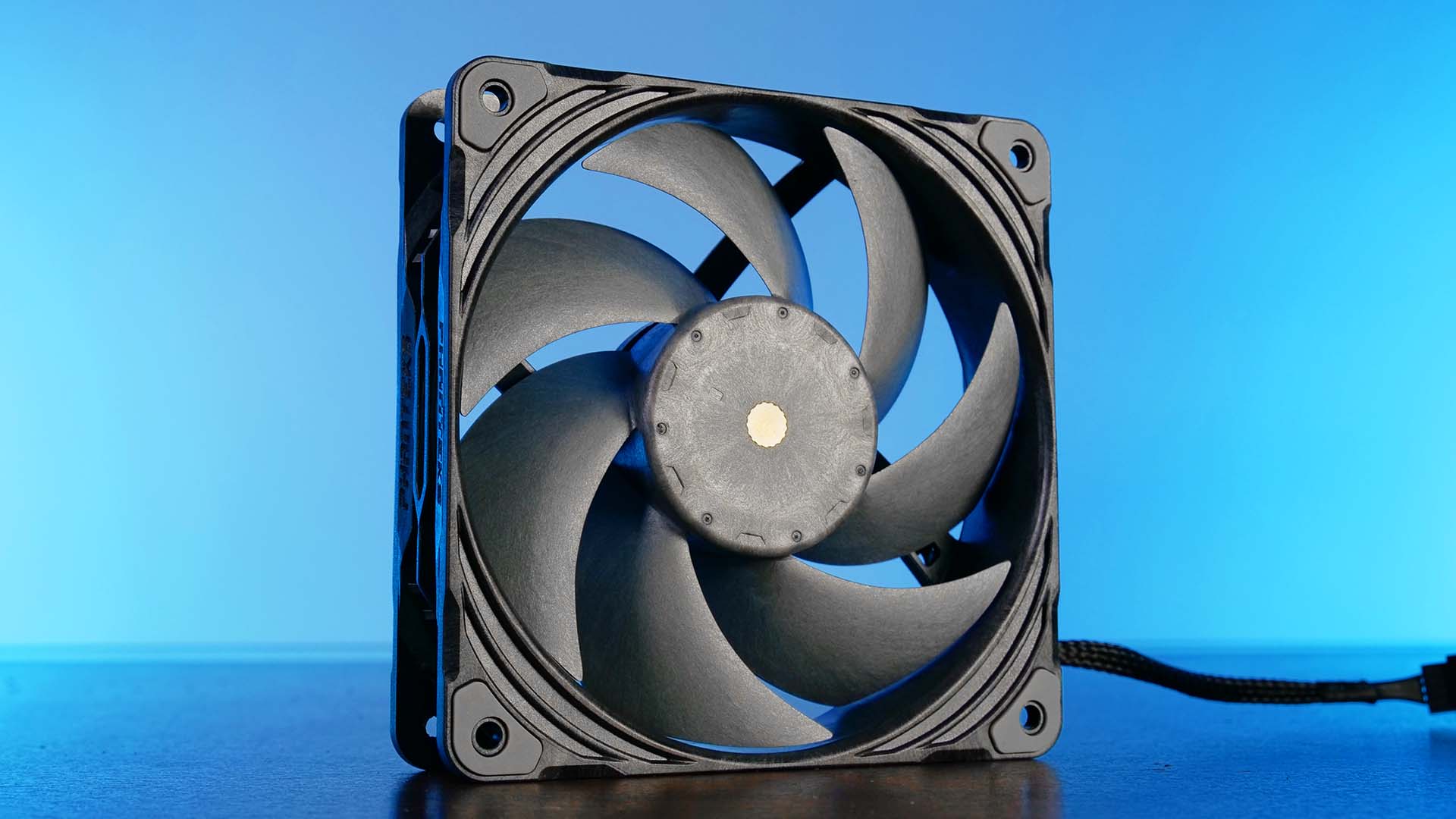 phanteks-t30-design6